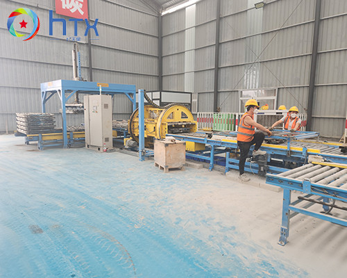 PLC 제어 된 수건 주름 기계 다기능 Kerbstone 제조 기계